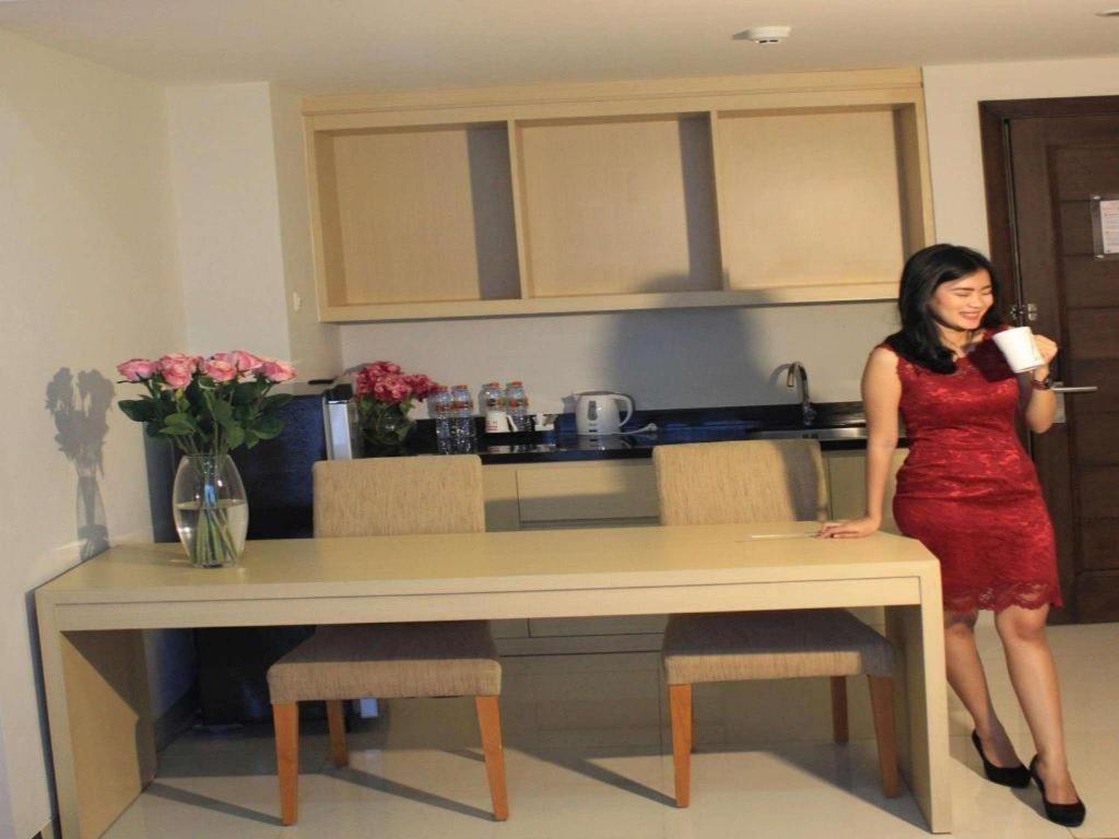 Horison Hotel Сукабуми Екстериор снимка