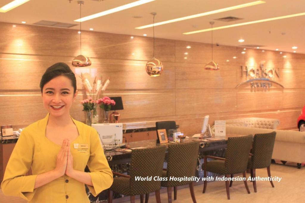 Horison Hotel Сукабуми Екстериор снимка