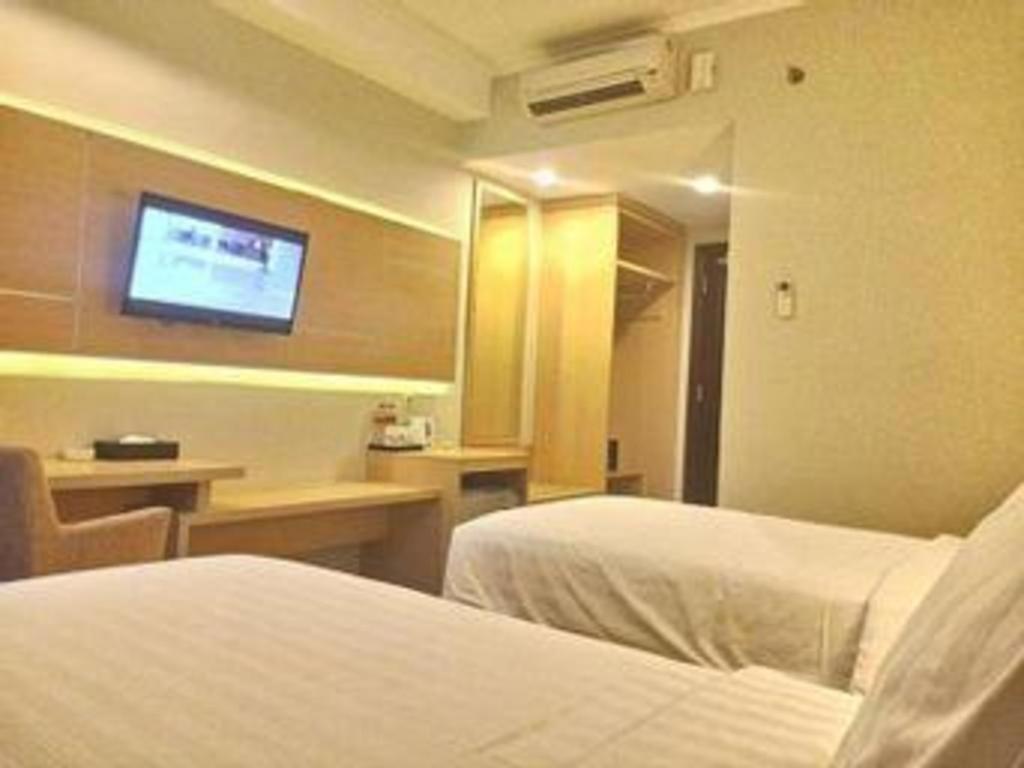 Horison Hotel Сукабуми Екстериор снимка