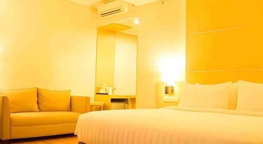 Horison Hotel Сукабуми Екстериор снимка