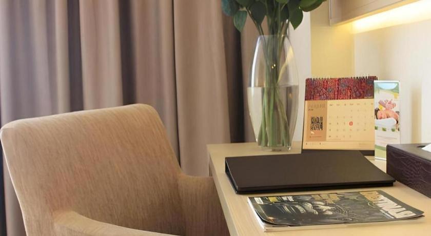 Horison Hotel Сукабуми Екстериор снимка